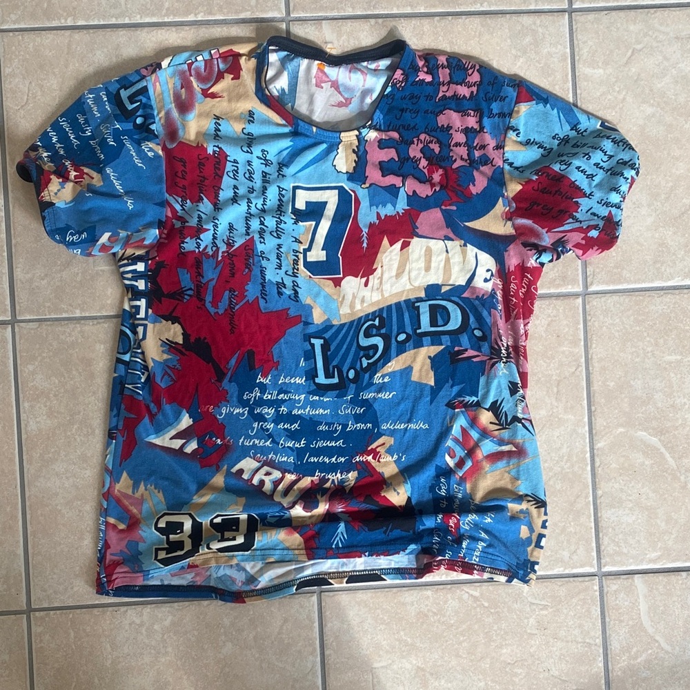 Vibrant Graphic Short Sleeve Tee